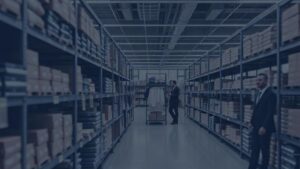 Fashion, Retail i liczby, które ratują sezon: jak okiełznać zapasy i ryzyko modowe